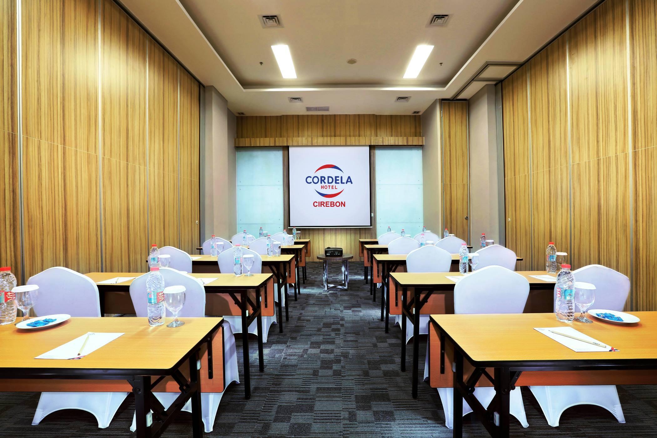 Cordela Hotel Cirebon Exteriér fotografie
