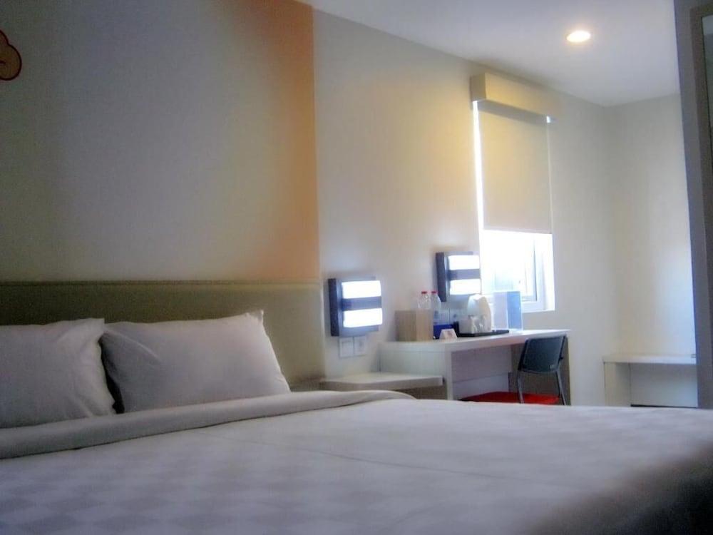 Cordela Hotel Cirebon Exteriér fotografie
